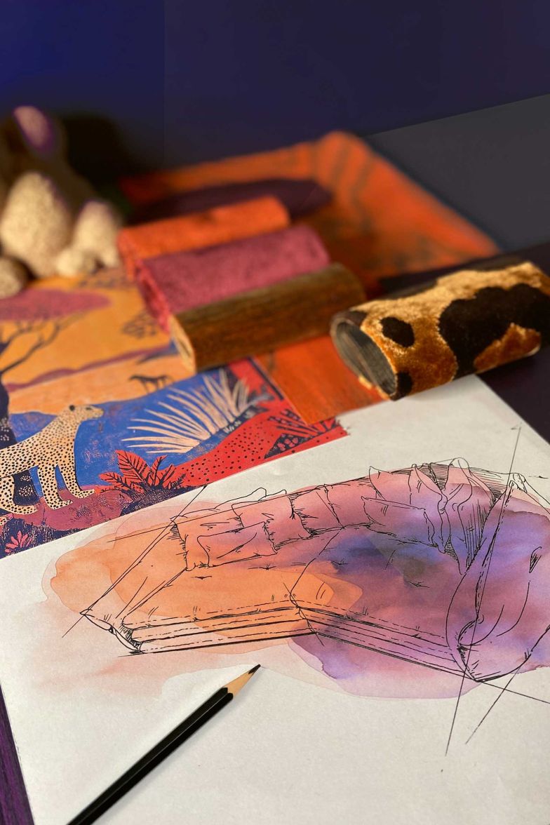 Die Designs von Bretz strahlen immer bedingungslose Gestaltungsfreude aus. Das zeigen schon die farbigen Entwürfe, die gerne auch noch von Hand gemacht werden.