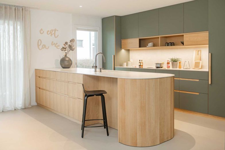 CATIANO HÜSSER INNENAUSBAU AG 