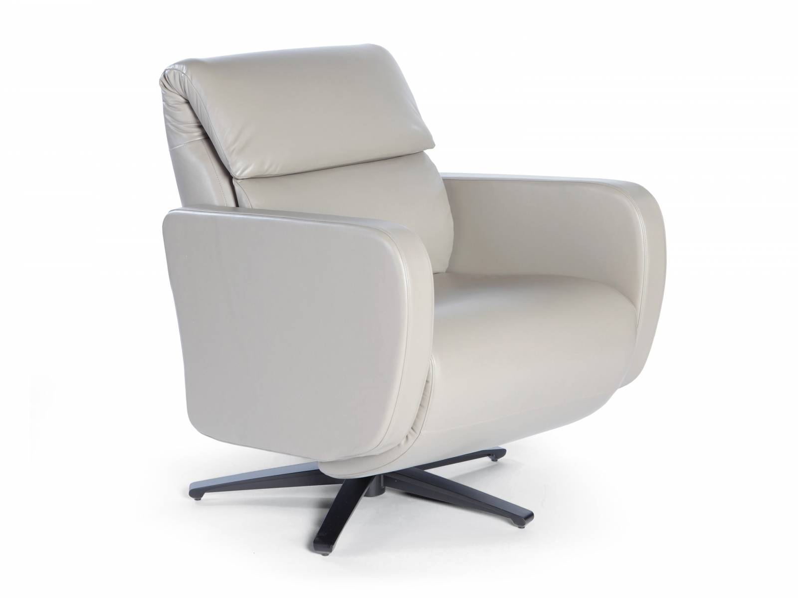 «FLUX» ist ein Sessel, der per Knopfdruck Rückenlehne und Fussteil ausfährt und so durchaus zu einem Nickerchen einlädt. Sitztiefe, Rückenhöhe sowie Breite des Sessels können den individuellen Bedürfnissen angepasst werden. Strässle.