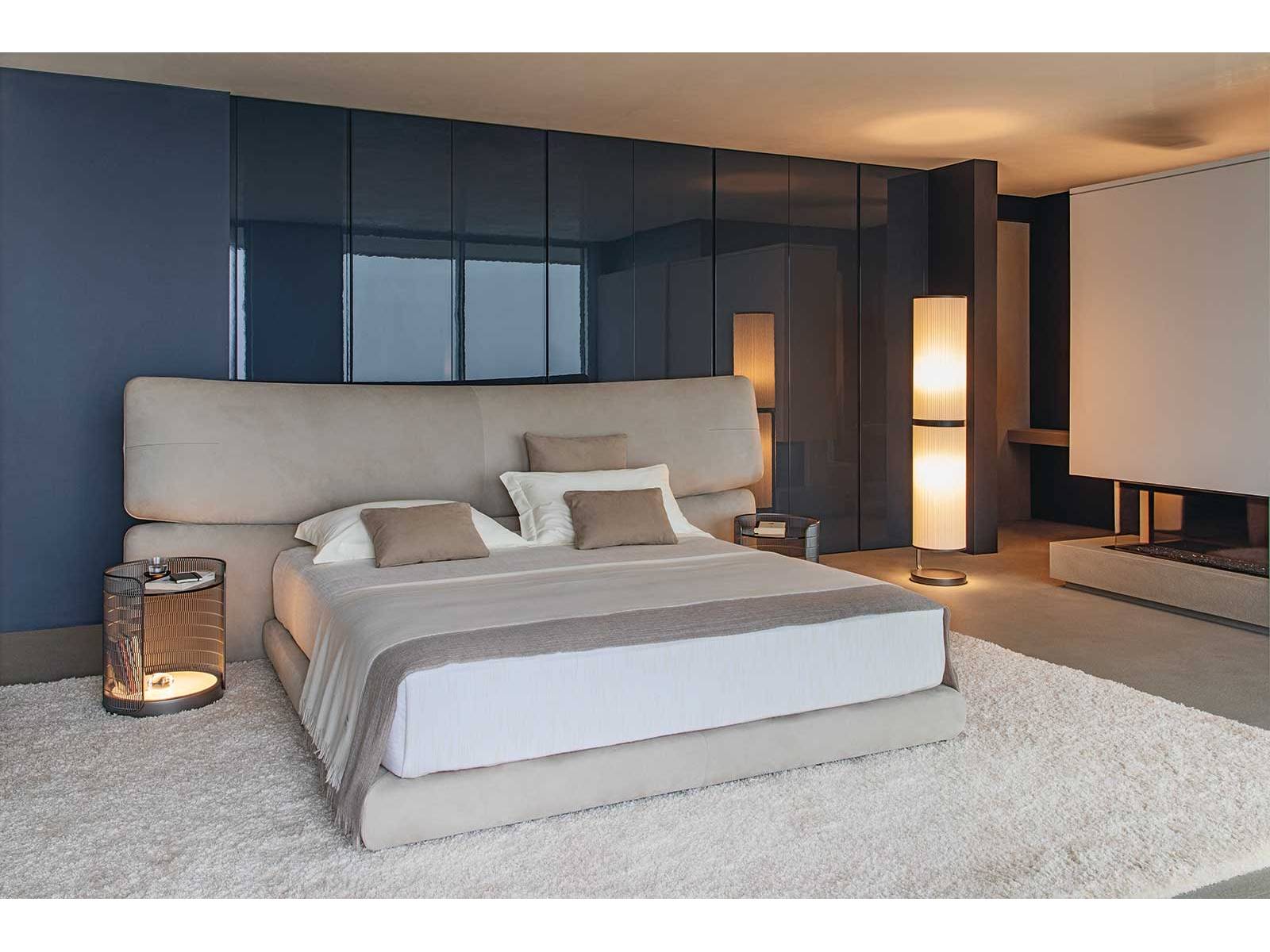 Warmes Low-Level-Light statt Lumen-­Feuerwerk: Die Nacht beginnt mit «Yuna» und mit Reduktion. FLOU.